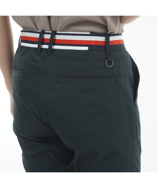 TOMMY HILFIGER GOLF（トミー ヒルフィガー ゴルフ）の「ﾍﾞﾙﾃｯﾄﾞﾂｲﾙ 3/4ﾊﾟﾝﾂ（その他パンツ・レディース・サンドベージュ/ネイビー/ホワイト/ブラック・L/M/LL/S）」の12枚目の写真