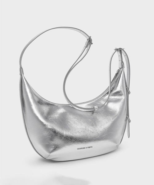 CHARLES & KEITH(チャールズ & キース)の「Bryna ブライナ カーブホーボーバッグ(ショルダーバッグ・レディース・シルバー/スミクロ/クリーム/ワインレッド・M)」の13枚目の写真