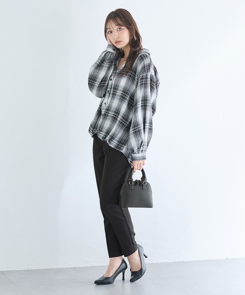 INGNI(イング)の「バックレースアップチェック柄裾タックシャツ(シャツ/ブラウス・レディース・ホワイト系2/ホワイト系その他2/ネイビー系2・M)」の5枚目の写真