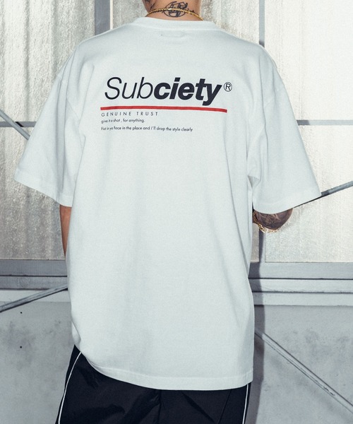 Subciety(サブサエティ)の「Trust tee(Tシャツ/カットソー・メンズ・スミクロ/ホワイト/バーガンディー/ブラック・SMALL/MEDIUM/LARGE/X-LARGE/XX-LARGE)」の2枚目の写真