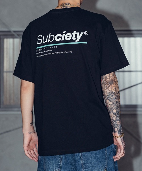 Subciety(サブサエティ)の「Trust tee(Tシャツ/カットソー・メンズ・スミクロ/ホワイト/バーガンディー/ブラック・SMALL/MEDIUM/LARGE/X-LARGE/XX-LARGE)」の1枚目の写真