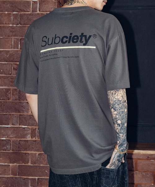 Subciety(サブサエティ)の「Trust tee(Tシャツ/カットソー・メンズ・スミクロ/ホワイト/バーガンディー/ブラック・SMALL/MEDIUM/LARGE/X-LARGE/XX-LARGE)」の12枚目の写真