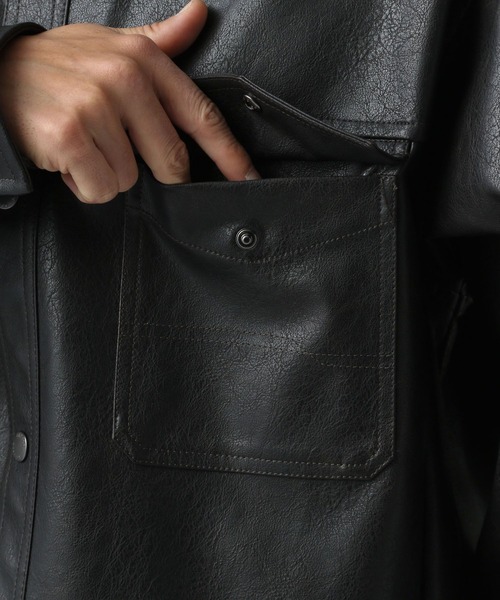 BAYFLOW（ベイフロー）の「フェイクレザーシャツ（ブルゾン・メンズ・ブラック・MEDIUM/LARGE）」の10枚目の写真