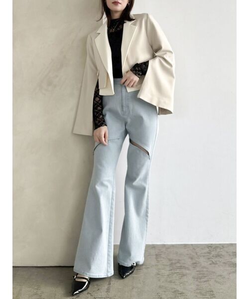 dazzlin(ダズリン)の「スリットフレアデニムパンツ(デニムパンツ・レディース・インディゴブルー/ブルー・SMALL/MEDIUM)」の11枚目の写真