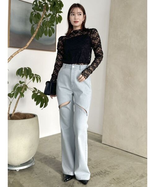 dazzlin(ダズリン)の「スリットフレアデニムパンツ(デニムパンツ・レディース・インディゴブルー/ブルー・SMALL/MEDIUM)」の13枚目の写真