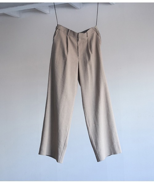 PORT BY ARK（ポートバイアーク）の「PORT BY ARK / ポートバイアーク：Baggy Trousers：PO17-P001[COR]（スラックス・メンズ・サンドベージュ/ブラック・2/1）」の2枚目の写真