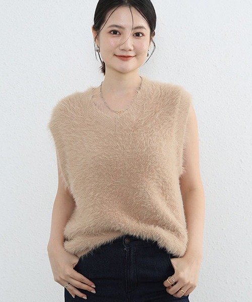LUMIRA(アパレル)(ルミラ)の「ふわふわシャギー ニット(ニット/セーター・レディース・ベージュ/アイボリー/グレー/ブラック・FREE)」の1枚目の写真