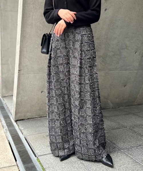 MODE ROBE（モードローブ）の「フリンジチェックワイドパンツ（その他パンツ・レディース・ブラック/チャコールグレー/ベージュ・FREE）」の2枚目の写真