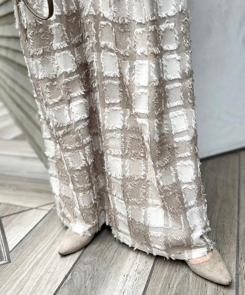 MODE ROBE（モードローブ）の「フリンジチェックワイドパンツ（その他パンツ・レディース・ブラック/チャコールグレー/ベージュ・FREE）」の6枚目の写真