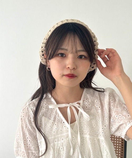 CLEA(クレア)の「マルチウェイクロシェスカーフ(バンダナ/スカーフ・レディース・アイボリー/ブラック・FREE)」の3枚目の写真