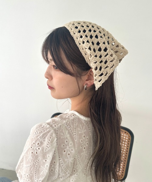 CLEA(クレア)の「マルチウェイクロシェスカーフ(バンダナ/スカーフ・レディース・アイボリー/ブラック・FREE)」の6枚目の写真