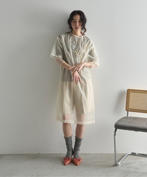 THE YOn（ザヨン）の「フラワーコード刺繍シアーワンピース（ワンピース・レディース・ミント/キャメル/アイボリー・FREE）」の7枚目の写真