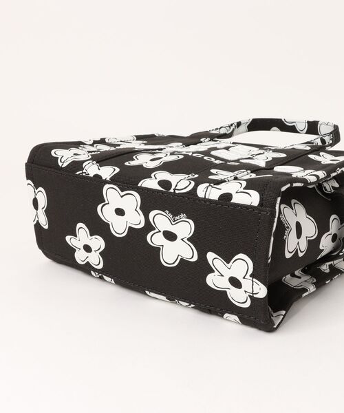 MARC JACOBS（マークジェイコブス）の「DAISY CANVAS TOTE BAG THE