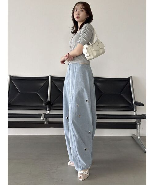 dazzlin(ダズリン)の「カーデタイトリボンカットトップス(Tシャツ/カットソー・レディース・ブルー/チャコールグレー/グレー/オフホワイト・FREE)」の11枚目の写真