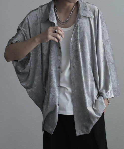 welise(ウェライズ)の「【welise/ウェライズ】リッチベルベットシアーファブリック ハーフスリーブ ドルマンシャツ(シャツ/ブラウス・メンズ・ブラック/グレー/オフホワイト/ライトグレー/ダークブルー・S/M/L)」の3枚目の写真