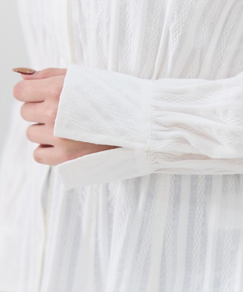 REDYAZEL（レディアゼル）の「フレアペプラムシャツ（シャツ/ブラウス・レディース・オフホワイト/サックスブルー/ブラック・FREE）」の18枚目の写真