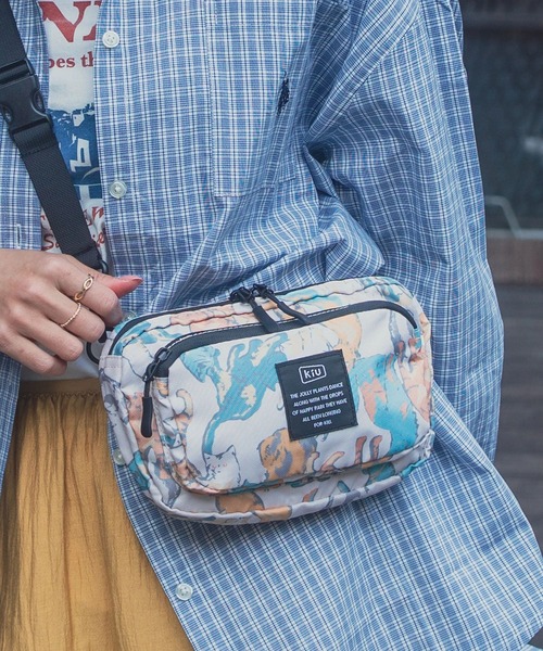 KiU（キウ）の「KiU/キウ 　300D FRONT POCKET MINI SHOULDER BAG（ショルダーバッグ・レディース・その他2/その他5/ダークグリーン/ブラック/その他4/その他8・FREE）」の6枚目の写真