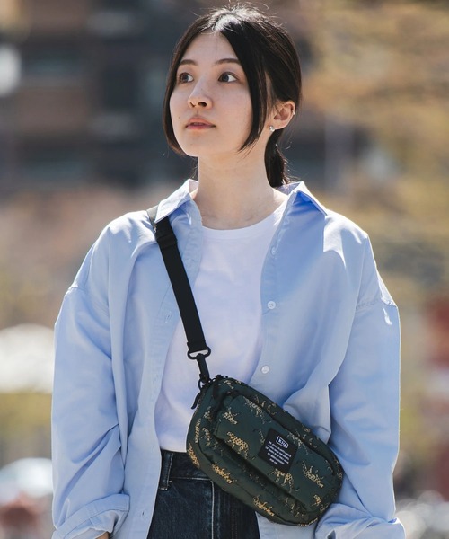 KiU（キウ）の「KiU/キウ 　300D FRONT POCKET MINI SHOULDER BAG（ショルダーバッグ・レディース・その他2/その他5/ダークグリーン/ブラック/その他4/その他8・FREE）」の19枚目の写真