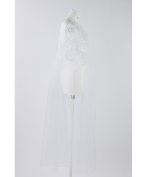 オ*レ様 エンプティー FENDI フェンディ エンボスロゴ 二つ折り財布（小銭入れあり