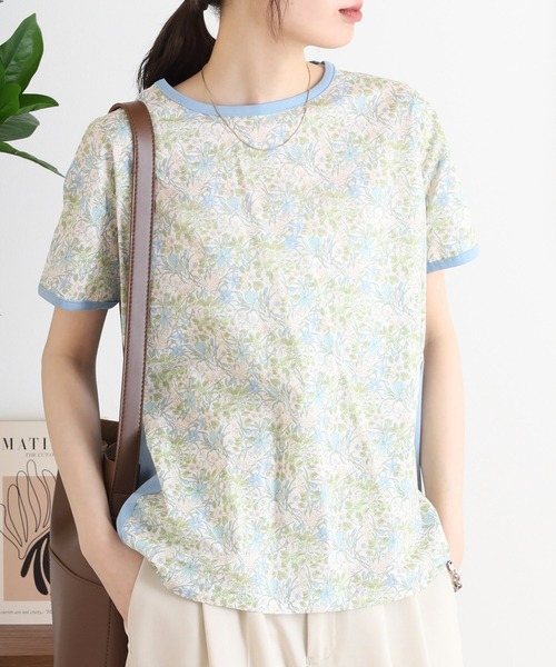 BRODIAEA(ブローディア)の「BRODIAEA リバティプリント半袖Tシャツ ボタニカル柄×無地切り替えカットソー【日本製】(Tシャツ/カットソー・レディース・ラベンダー/イエロー/サックスブルー・40)」の6枚目の写真