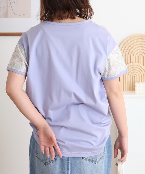 BRODIAEA(ブローディア)の「BRODIAEA リバティプリント半袖Tシャツ ボタニカル柄×無地切り替えカットソー【日本製】(Tシャツ/カットソー・レディース・ラベンダー/イエロー/サックスブルー・40)」の10枚目の写真