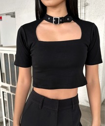 【LVEU.】ベルトチョーカーニットトップス / トップス ベルト ハイネック オープンネック カットソー クロップド ショート ブラック