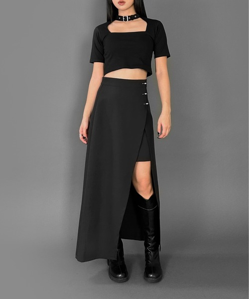 LVEU.(ラブユ.)の「【LVEU.】ベルトチョーカーニットトップス / トップス ベルト ハイネック オープンネック カットソー クロップド ショート ブラック(Tシャツ/カットソー・レディース・ブラック・FREE)」の7枚目の写真