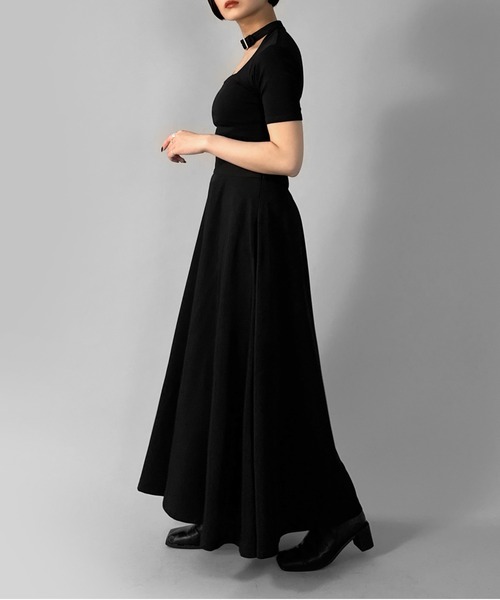 LVEU.(ラブユ.)の「【LVEU.】ベルトチョーカーニットトップス / トップス ベルト ハイネック オープンネック カットソー クロップド ショート ブラック(Tシャツ/カットソー・レディース・ブラック・FREE)」の22枚目の写真