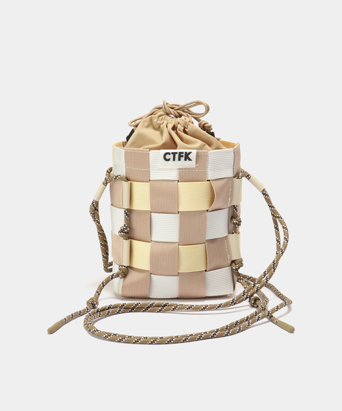 CONTROL FREAK / CTFK（コントロールフリーク）の「CONTROL FREAK/Tape Wovenショルダーバッグ（ショルダーバッグ・レディース・ベージュ/ブラック/ピンク・FREE）」の2枚目の写真