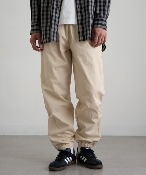BEIMAR(ビーマー)の「【BEIMAR】ウォーターリパレントライントラックパンツ ナイロンパンツ 撥水 ゴープコア BMWB103MTP MURS(スウェットパンツ・メンズ・クリーム/ブラック/ブルー・XL/L/M/S/2XL)」の12枚目の写真