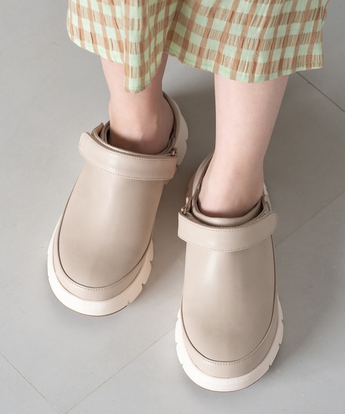 JELLY BEANS(ジェリービーンズ)の「2WAYベルト付きクロッグサボミュールシューズ(215-53158)JELLY BEANS(ジェリービーンズ)(サンダル・レディース・ブラック×ホワイト/ベージュ/アイボリー・S/L/M)」の12枚目の写真