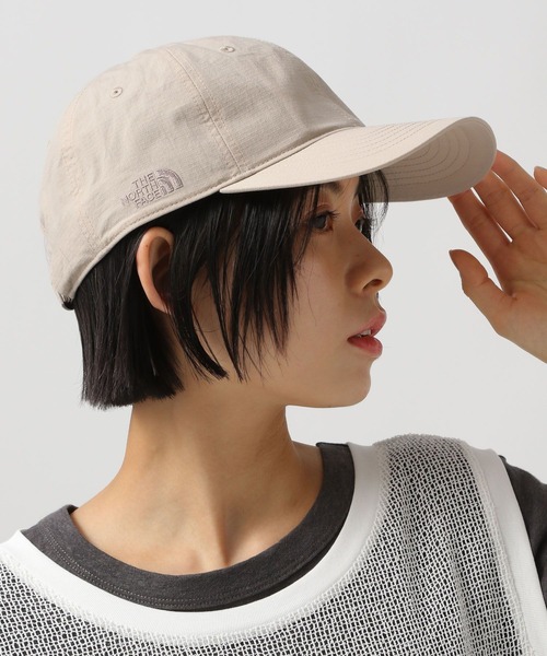 THE NORTH FACE（ザノースフェイス）の「【THE NORTH FACE(ザ・ノース・フェイス)】DAY LITE CAP（キャップ・レディース・ブラック/アイボリー・FREE）」の2枚目の写真