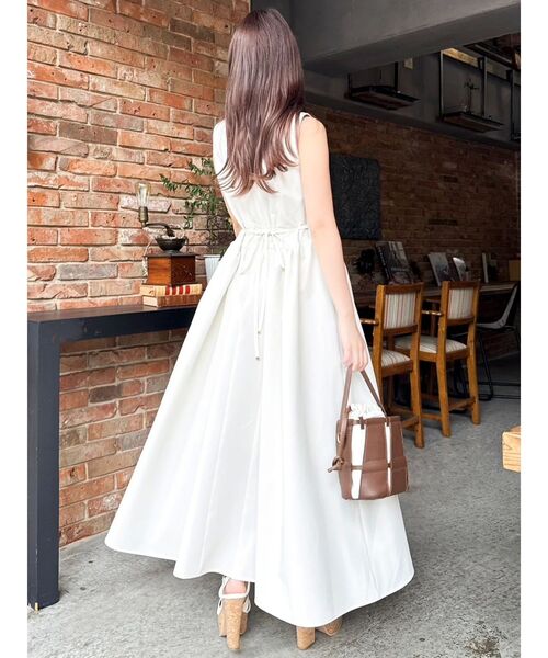 dazzlin(ダズリン)の「サイドボリュームドレス(ドレス・レディース・アイボリー/ネイビー・SMALL/MEDIUM)」の11枚目の写真