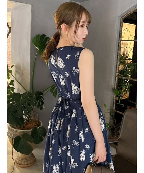 dazzlin(ダズリン)の「サイドボリュームドレス(ドレス・レディース・アイボリー/ネイビー・SMALL/MEDIUM)」の6枚目の写真