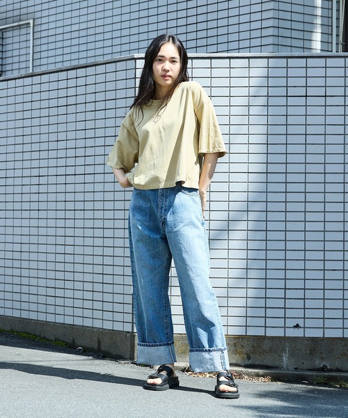 GILDAN(ギルダン)の「ピグメントダイカットオフTシャツ クロップドTシャツ 半袖Tシャツ 秋物 秋服 2026年秋冬(Tシャツ/カットソー・レディース・ブラウン/ベージュ/ブラック・FREE)」の15枚目の写真