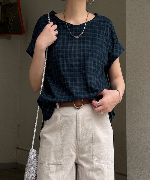 LBC(エルビーシー)の「【二の腕カバー】コットンPU袖ロールアップブラウス(シャツ/ブラウス・レディース・ブラック/オフホワイト/ネイビー/グリーン・M/L)」の3枚目の写真