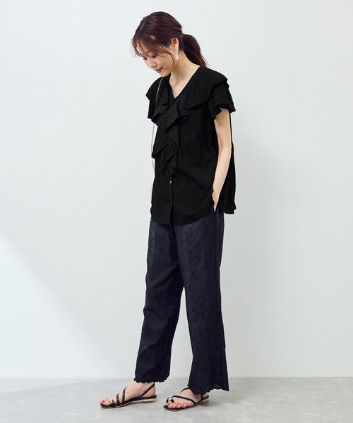 ROPE' PICNIC(ロペピクニック)の「【emur/エミュール】ランダムラッフルブラウス(シャツ/ブラウス・レディース・オフホワイト/ブラック/ライトグリーン・38)」の6枚目の写真