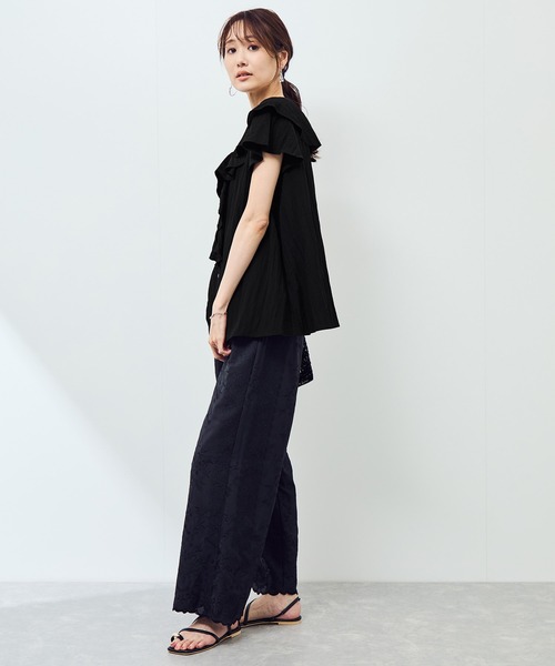ROPE' PICNIC(ロペピクニック)の「【emur/エミュール】ランダムラッフルブラウス(シャツ/ブラウス・レディース・オフホワイト/ブラック/ライトグリーン・38)」の7枚目の写真