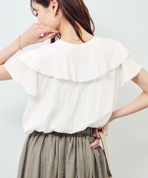 ROPE' PICNIC(ロペピクニック)の「【emur/エミュール】ランダムラッフルブラウス(シャツ/ブラウス・レディース・オフホワイト/ブラック/ライトグリーン・38)」の16枚目の写真