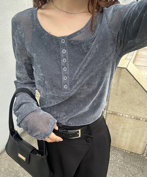 solleim（ソルレム）の「［26SS新色追加］シアーベロアヘンリーネックロンT（Tシャツ/カットソー・レディース・アイボリー/ブラック/グレー/ブラウン/ピンク/ライトグリーン・M/L）」の10枚目の写真