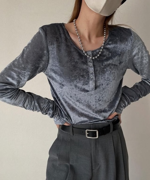 solleim（ソルレム）の「［26SS新色追加］シアーベロアヘンリーネックロンT（Tシャツ/カットソー・レディース・アイボリー/ブラック/グレー/ブラウン/ピンク/ライトグリーン・M/L）」の22枚目の写真