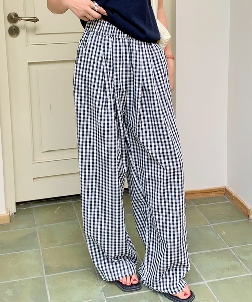 LAFFMO（ラフモ）の「ギンガムチェックワイドイージーパンツ（その他パンツ・レディース・ブラック/ブルー・M/L）」の5枚目の写真