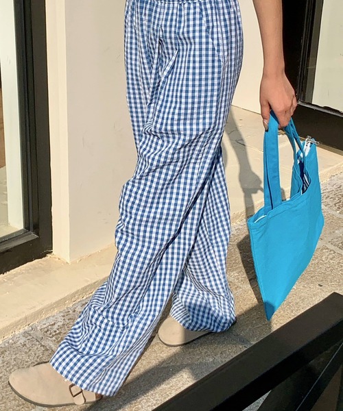 LAFFMO（ラフモ）の「ギンガムチェックワイドイージーパンツ（その他パンツ・レディース・ブラック/ブルー・M/L）」の17枚目の写真