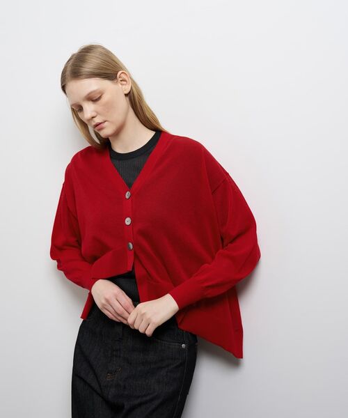 LANVIN en Bleu(ランバンオンブルー)の「アシンメヘムカーディガン(ニット/セーター・レディース・ブラック/レッド/ライトカーキ・38)」の3枚目の写真