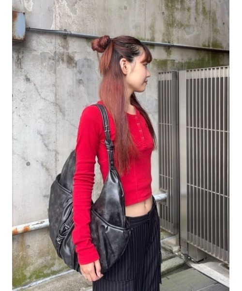 LAGUA GEM（ラグアジェム）の「LAGUA LOGO WASH トップス（Tシャツ/カットソー・レディース・レッド/ブラウン/ライトブラック・FREE）」の13枚目の写真