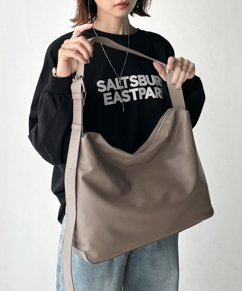 classicalelf（クラシカルエルフ）の「通勤、通学、旅行にもってこいの、軽やか大容量バッグ！ワイドストラップ ソフトスムースマルチウェイビッグバッグ（ショルダーバッグ・レディース・ベージュ系/ブラック・ONE SIZE）」の9枚目の写真