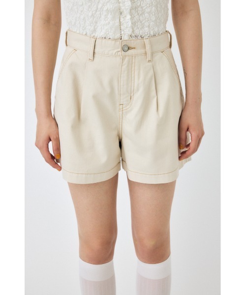 MOUSSY(マウジー)の「DENIM TUCK ショートパンツ(デニムパンツ・レディース・キナリ/ワンウォッシュ・1/2/0)」の11枚目の写真