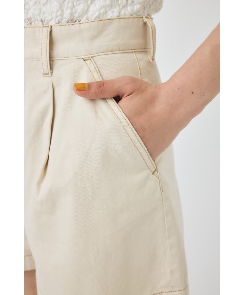 MOUSSY(マウジー)の「DENIM TUCK ショートパンツ(デニムパンツ・レディース・キナリ/ワンウォッシュ・1/2/0)」の16枚目の写真
