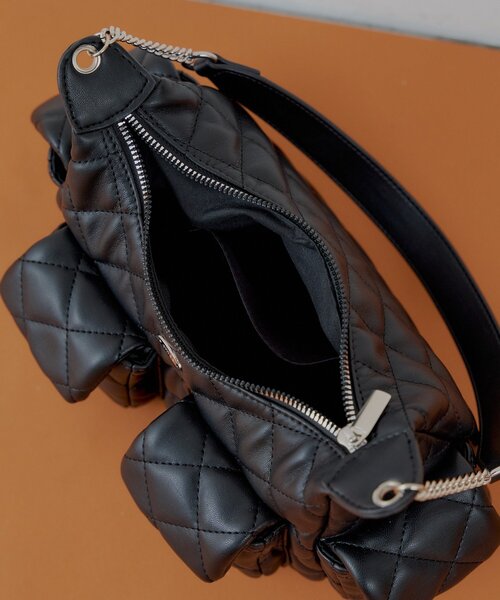 黒いキルティングバッグ 小さなキルティングレザー風バッグ 25SAXPC5 | Desigual