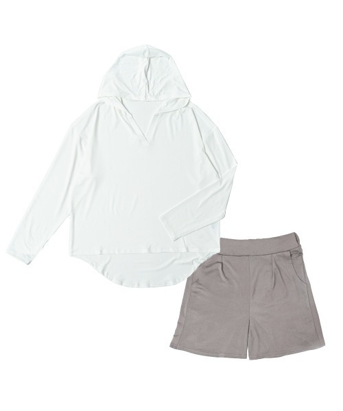FORME 長袖Tシャツ＆ショートパンツ セット サイズ1ラッシュガード白黒 FORME 長袖Tシャツ＆ショートパンツ セット サイズ1ラッシュ